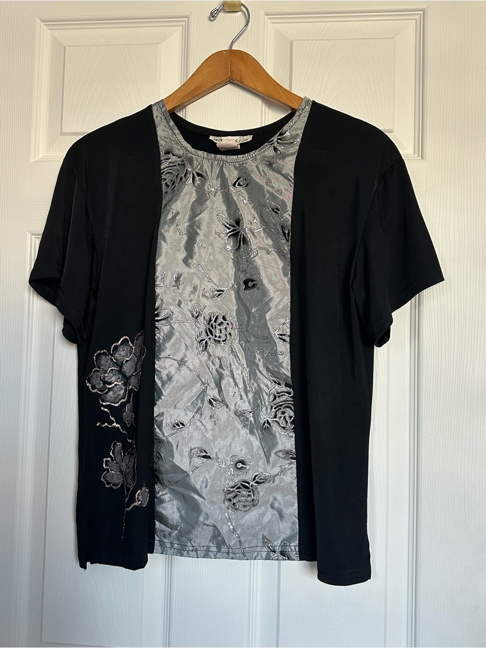 Mix & Match Women’s Layered Embroidered Floral Top Silver Black Size M